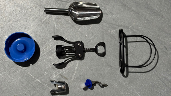 Aschenbecher, Eiskühler, Tabletts...